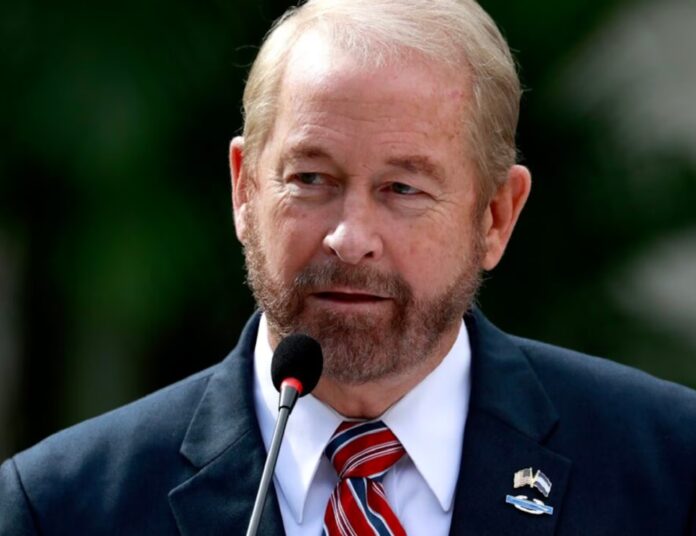 Ronald Johnson embajador