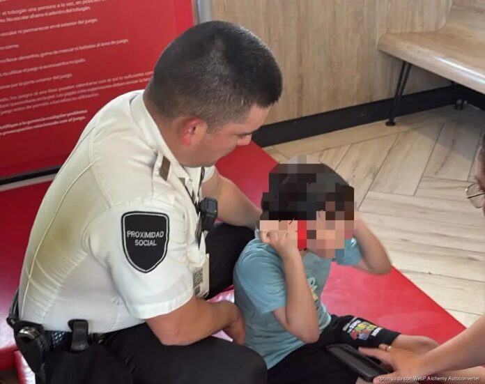 Niño localizado en Cancún