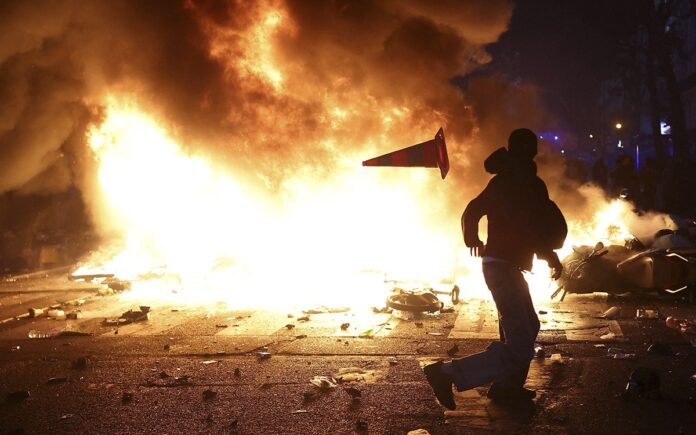 Francia disturbios saqueos comercios