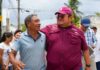 Juan Arena reconoce a 121 nuevos profesionistas de la UQROO en Playa del Carmen Estefanía Mercado Juan Arena Formación profesional